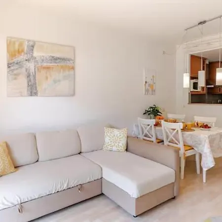 Apartament Pretty Garden Next To A Charming Lloret de Mar
